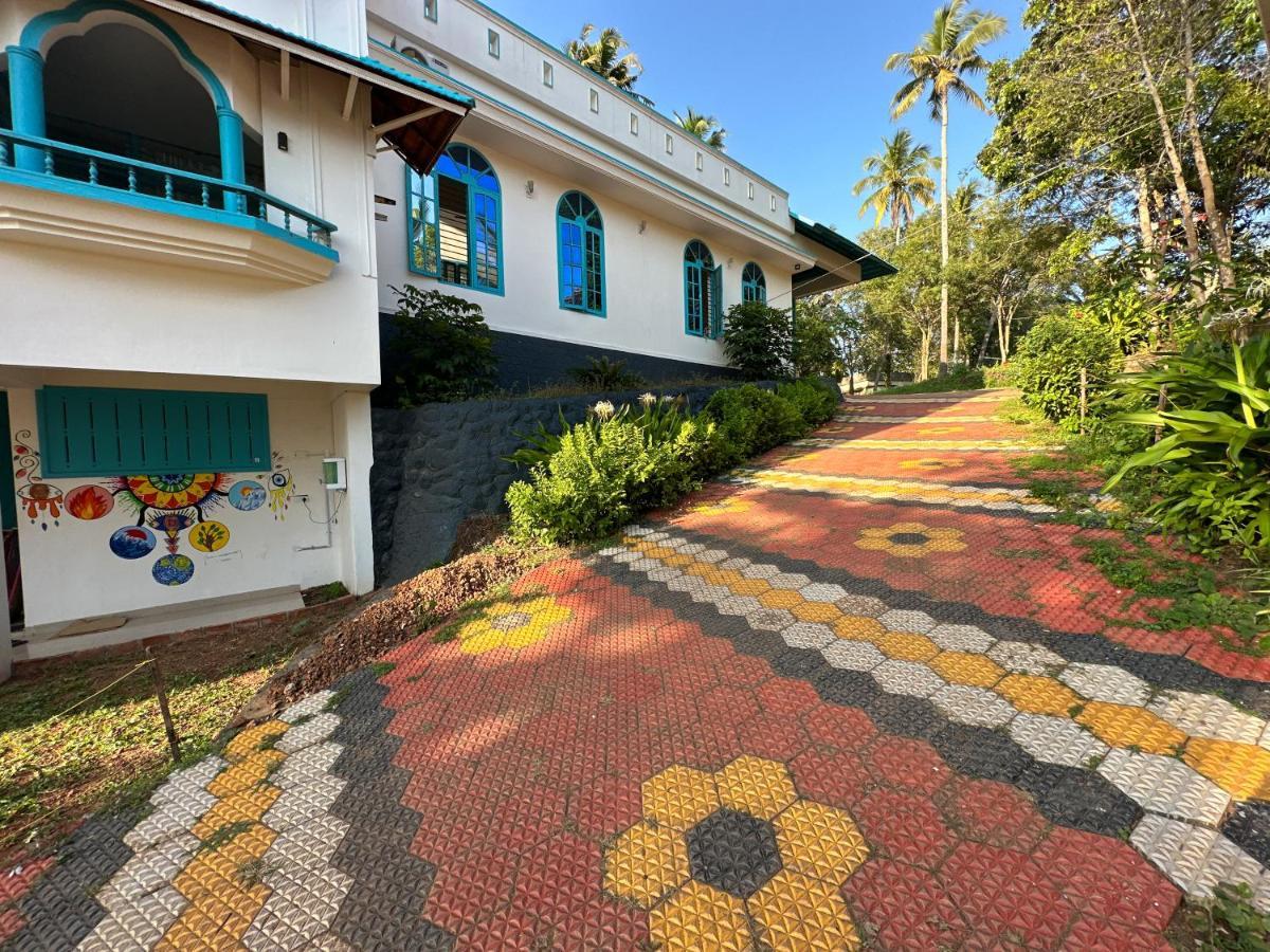 Soul Hostels, Varkala - Black Beach Экстерьер фото